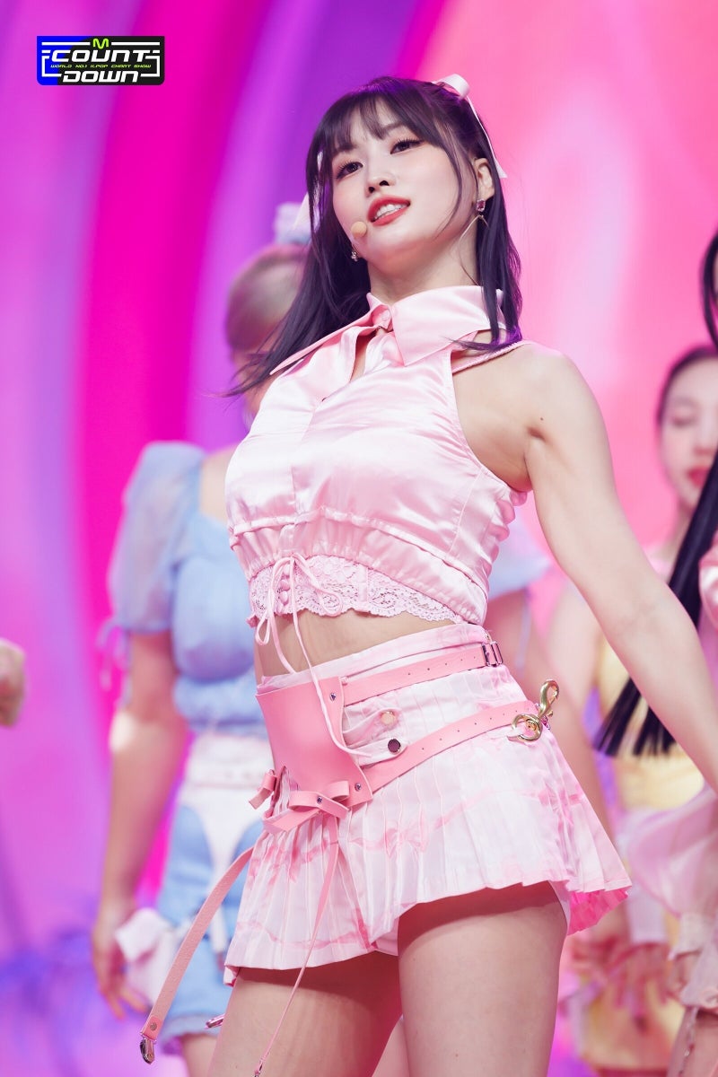 【K-POP】 Momo_TWICE (#Talk_that_talk)