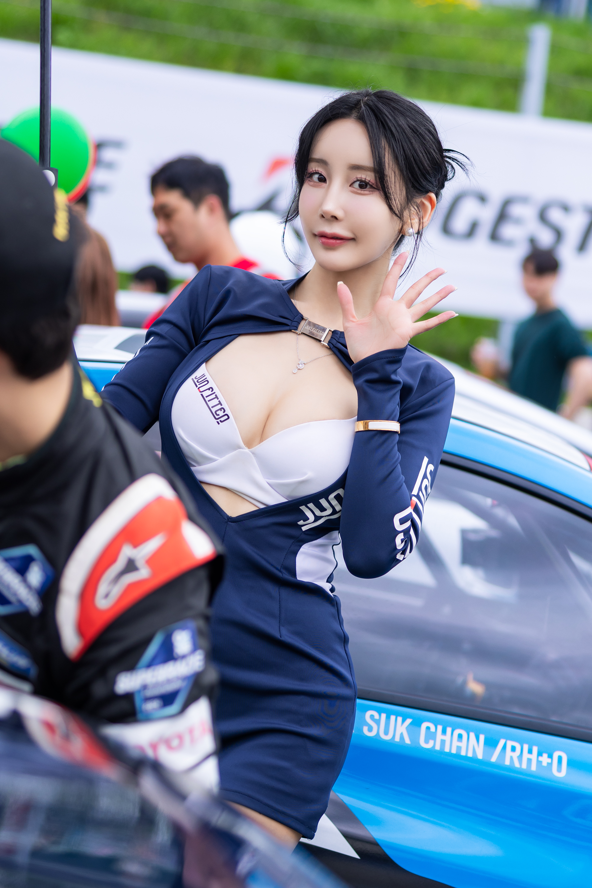 キム・ミジン様の全身美ボディ画像